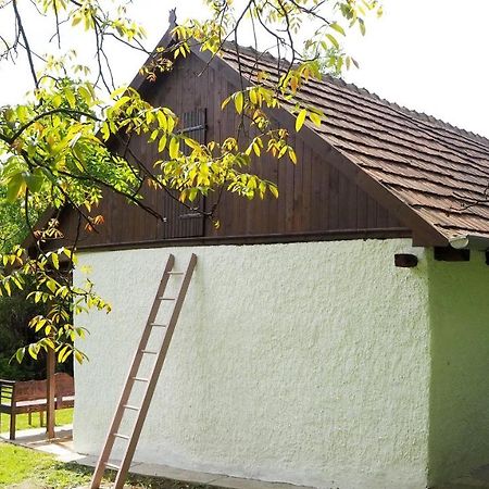 Van egy ház Villa Erdohorvati Exterior foto