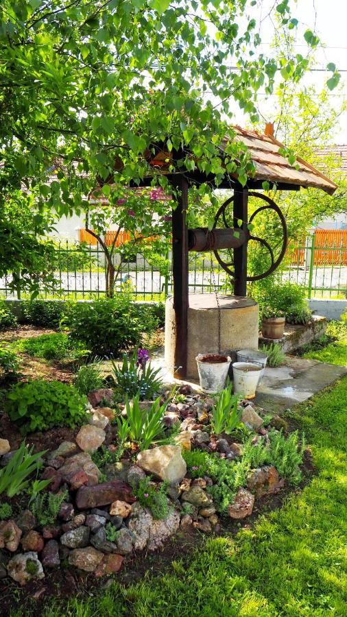 Van egy ház Villa Erdohorvati Exterior foto